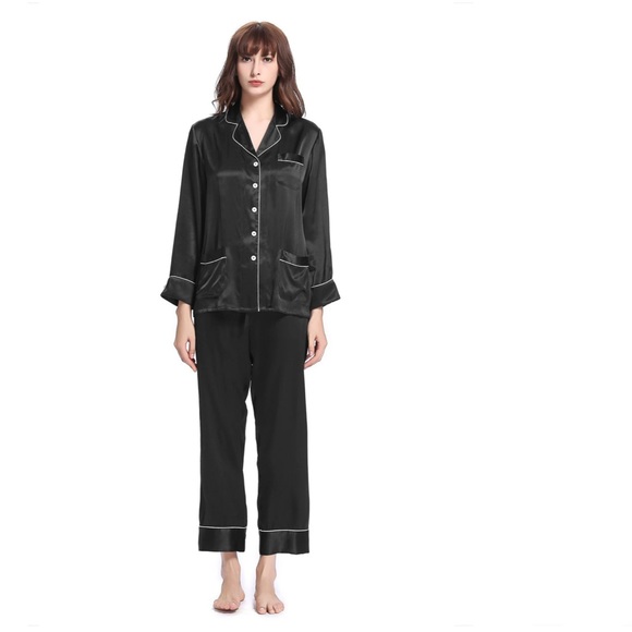 Lily Silk 22 Momme Chic Trimmed Silk Pajamas Set - Picture 3 of 7